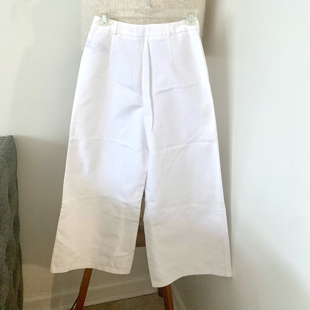 White Culottes / Wide Leg Capris Size S NWOT - Picture 3 of 6